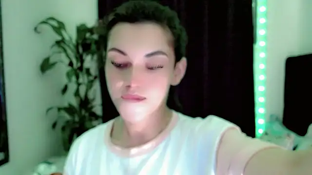 NathalialLooes online show from 07-19-26, 12:36