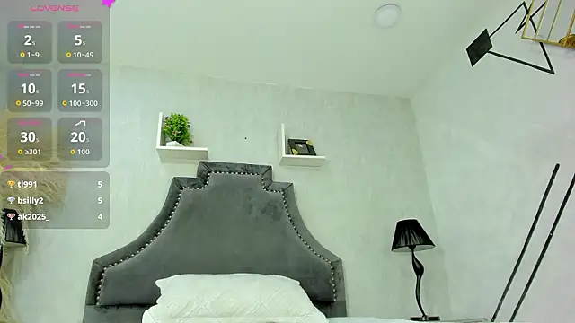 Snapshot of KarelyMitchel chatting on 01-31-26, 07:11 KarelyMitchel online show from 01-31-26, 07:11