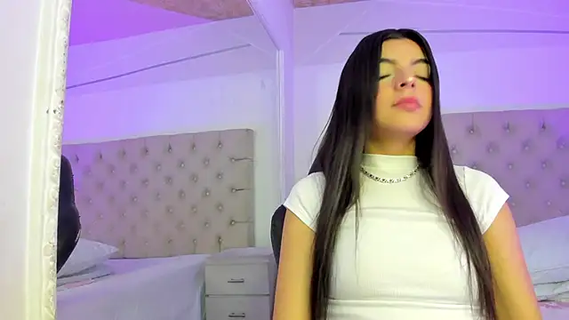 Snapshot of KarelyMitchel chatting on 02-18-26, 01:51 KarelyMitchel online show from 02-18-26, 01:51