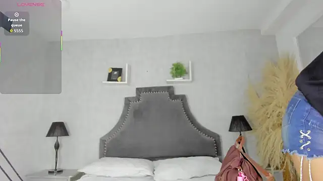 Snapshot of KarelyMitchel chatting on 02-28-26, 01:23 KarelyMitchel online show from 02-28-26, 01:23