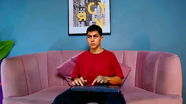 Snapshot of Aron_pulse chatting on 02-02-26, 01:21 Aron pulse online show from 02-02-26, 01:21