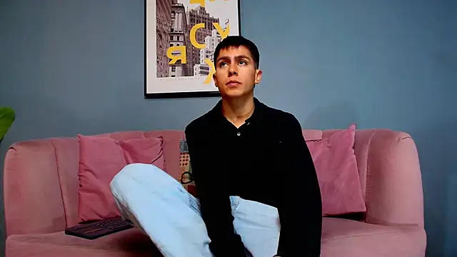 Snapshot of Aron_pulse chatting on 02-11-26, 01:16 Aron pulse online show from 02-11-26, 01:16