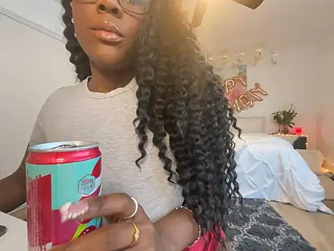 Snapshot of Anadia_Starr chatting on 02-22-26, 01:07 Anadia Starr online show from 02-22-26, 01:07