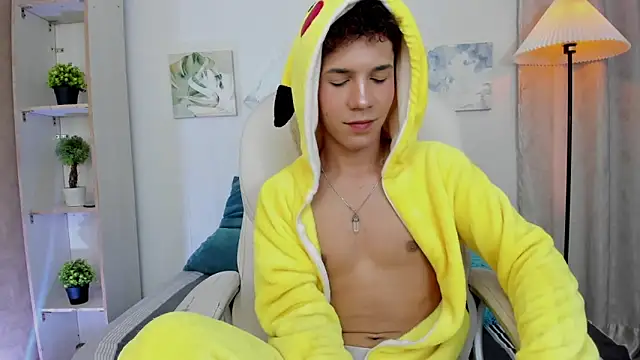 Snapshot of arlequiin_ chatting on 02-04-26, 08:36 arlequiin online show from 02-04-26, 08:36