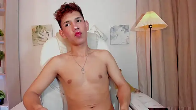 Snapshot of arlequiin_ chatting on 02-06-26, 06:44 arlequiin online show from 02-06-26, 06:44