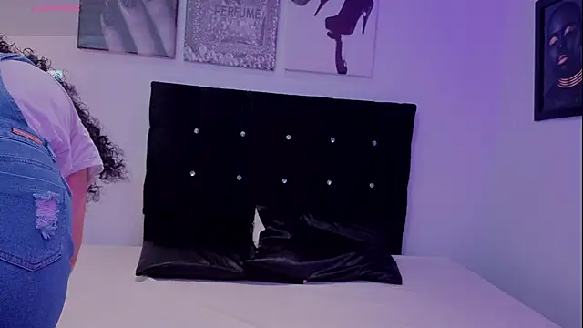 Zoe-yanin online show from 03-17-26, 06:55