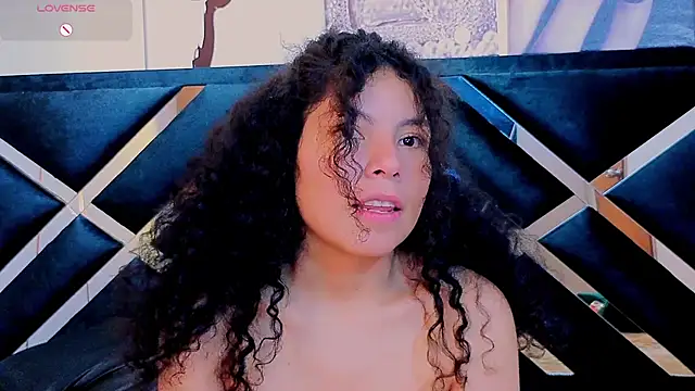 Zoe-yanin online show from 04-16-26, 09:39