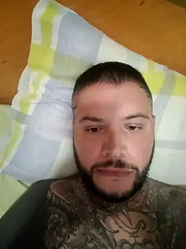 Snapshot of Elvispsic chatting on 05-23-26, 04:29 Elvispsic online show from 05-23-26, 04:29
