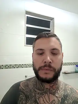 Snapshot of Elvispsic chatting on 06-19-26, 03:11 Elvispsic online show from 06-19-26, 03:11