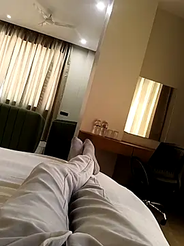 Snapshot of Romantic_rakesh_12 chatting on 03-03-26, 08:20 Romantic rakesh 12 online show from 03-03-26, 08:20