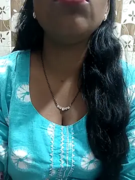 Snapshot of Parul-009 chatting on 02-01-26, 07:29 Parul-009 online show from 02-01-26, 07:29