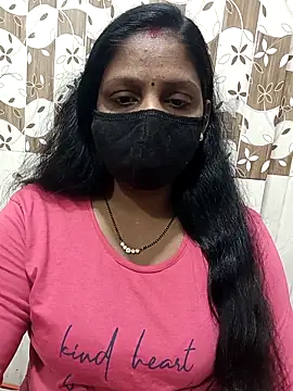 Snapshot of Parul-009 chatting on 02-11-26, 05:45 Parul-009 online show from 02-11-26, 05:45