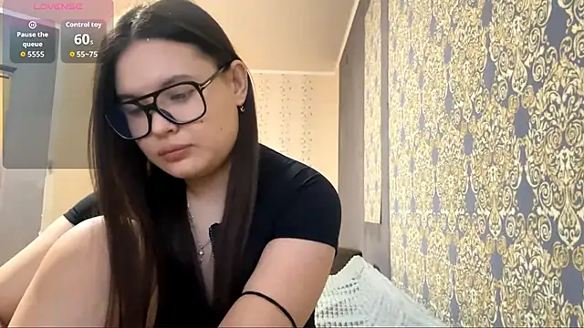 Snapshot of Ayazyn chatting on 02-08-26, 01:03 Ayazyn online show from 02-08-26, 01:03