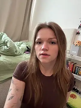 Snapshot of StreetSquirt chatting on 06-01-26, 03:47 StreetSquirt online show from 06-01-26, 03:47