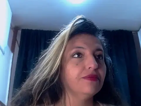 Snapshot of KENDRA-HONEY chatting on 02-17-26, 01:07 KENDRA-HONEY online show from 02-17-26, 01:07