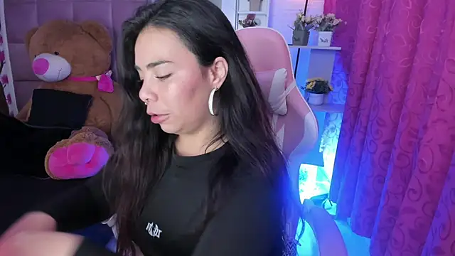 liany taylor online show from 04-16-26, 02:56