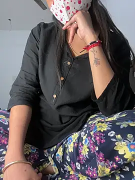 Snapshot of kavyababy00 chatting on 02-07-26, 12:09 kavyababy00 online show from 02-07-26, 12:09