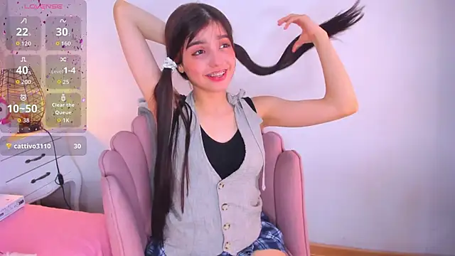 Snapshot of dolly_kitter chatting on 07-22-26, 11:57 dolly kitter online show from 07-22-26, 11:57