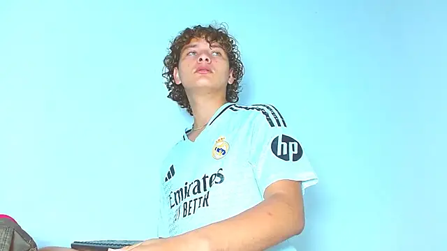 arielnoir6958 online show from 04-18-26, 12:03