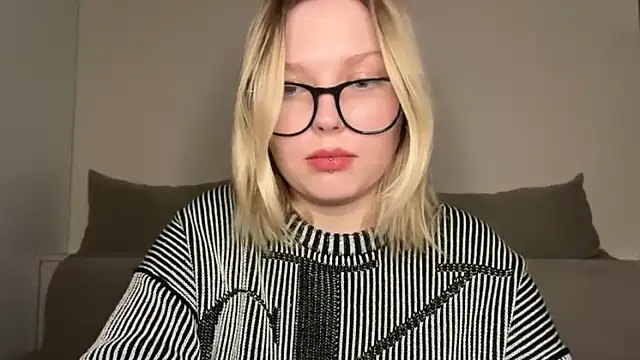 Ophelia Ritz online show from 03-25-26, 11:22