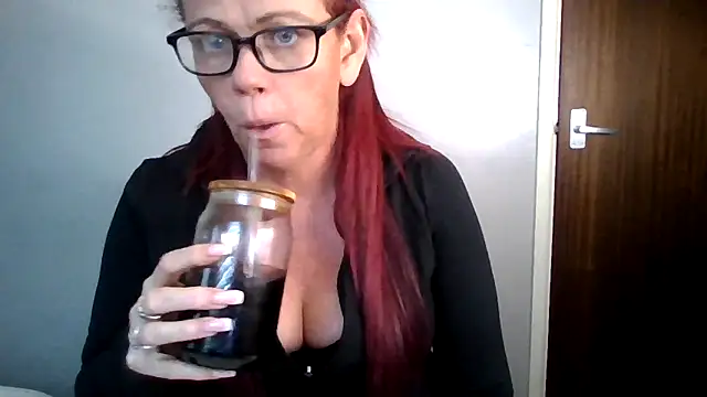 Snapshot of Forbidden-Irish-x chatting on 04-18-26, 08:20 Forbidden-Irish-x online show from 04-18-26, 08:20