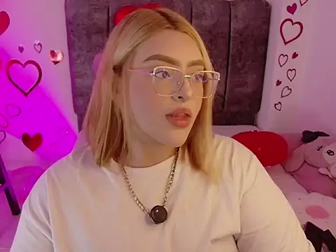 Snapshot of missevans chatting on 02-08-26, 10:24 missevans online show from 02-08-26, 10:24