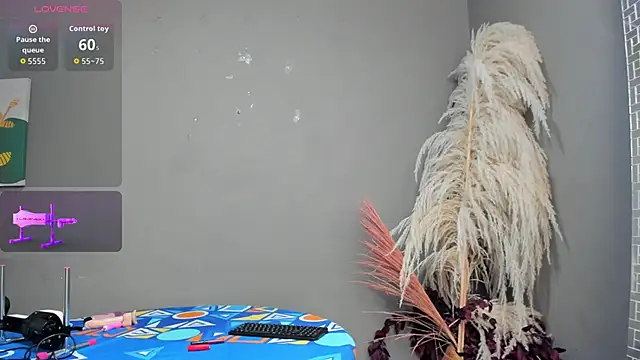 Snapshot of brendarendon chatting on 02-28-26, 03:29 brendarendon online show from 02-28-26, 03:29