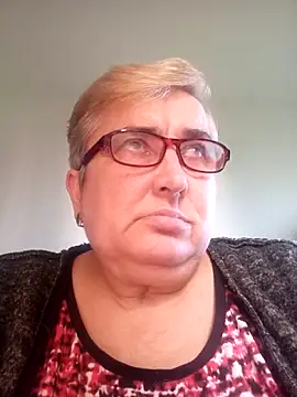 Snapshot of SusanStar874 chatting on 06-16-26, 03:36 SusanStar874 online show from 06-16-26, 03:36