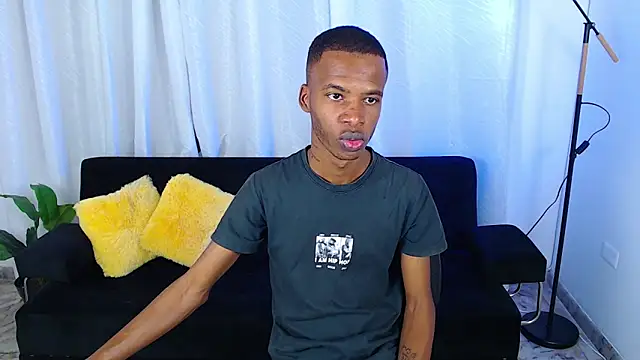 Snapshot of gusy_18 chatting on 02-03-26, 08:14 gusy 18 online show from 02-03-26, 08:14