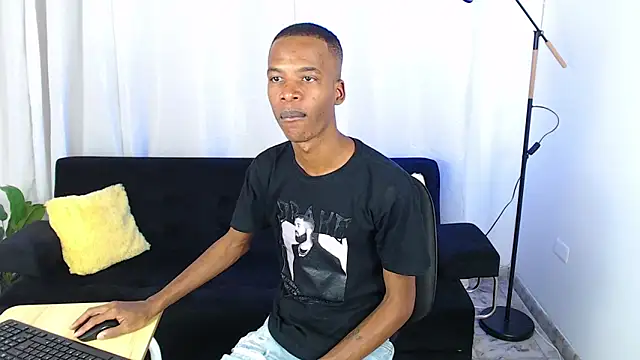 Snapshot of gusy_18 chatting on 02-10-26, 08:24 gusy 18 online show from 02-10-26, 08:24