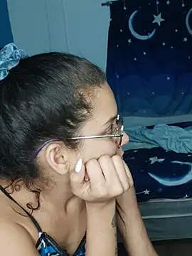 Snapshot of Perla_and_Maikol chatting on 02-18-26, 03:46 Perla and Maikol online show from 02-18-26, 03:46