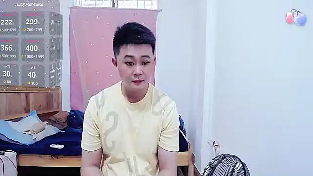 Snapshot of wwwhh777 chatting on 04-07-26, 06:25 wwwhh777 online show from 04-07-26, 06:25