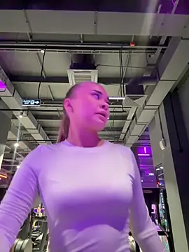 Snapshot of MonicaWestt chatting on 03-22-26, 06:22 MonicaWestt online show from 03-22-26, 06:22