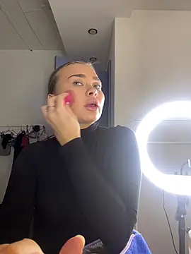 Snapshot of MonicaWestt chatting on 03-29-26, 06:35 MonicaWestt online show from 03-29-26, 06:35