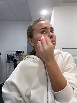 Snapshot of MonicaWestt chatting on 03-31-26, 06:14 MonicaWestt online show from 03-31-26, 06:14