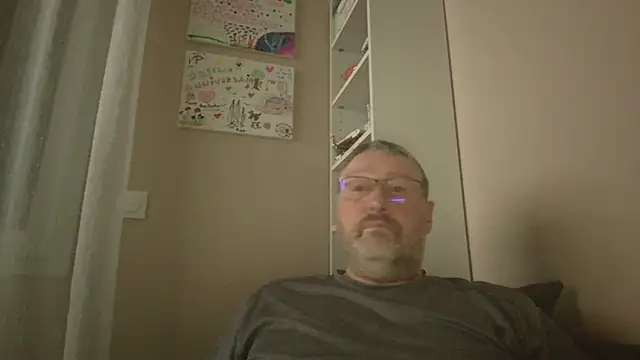 Snapshot of doudou310 chatting on 02-06-26, 05:34 doudou310 online show from 02-06-26, 05:34