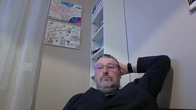 Snapshot of doudou310 chatting on 02-14-26, 05:37 doudou310 online show from 02-14-26, 05:37