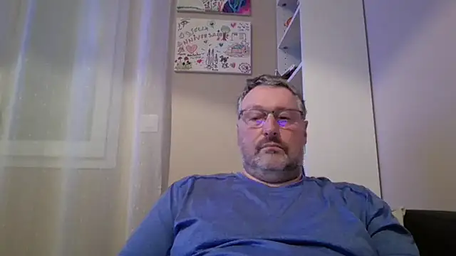 Snapshot of doudou310 chatting on 02-24-26, 05:16 doudou310 online show from 02-24-26, 05:16