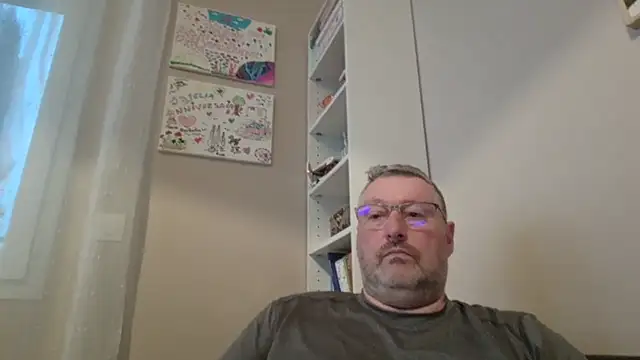 Snapshot of doudou310 chatting on 03-11-26, 05:35 doudou310 online show from 03-11-26, 05:35