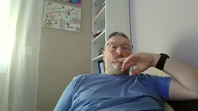 Snapshot of doudou310 chatting on 03-27-26, 10:48 doudou310 online show from 03-27-26, 10:48