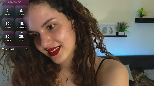 Snapshot of Lili_Torin chatting on 05-22-26, 07:30 Lili Torin online show from 05-22-26, 07:30