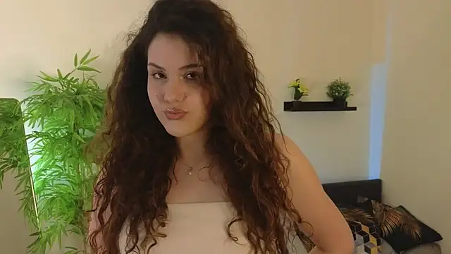 Snapshot of Lili_Torin chatting on 05-28-26, 08:06 Lili Torin online show from 05-28-26, 08:06