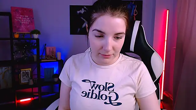 Snapshot of AliceChanel chatting on 02-21-26, 06:58 AliceChanel online show from 02-21-26, 06:58