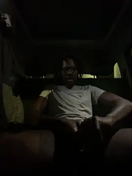 Snapshot of makemestayhard chatting on 02-27-26, 12:38 makemestayhard online show from 02-27-26, 12:38