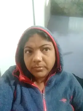 Snapshot of Sakina77 chatting on 02-01-26, 05:28 Sakina77 online show from 02-01-26, 05:28