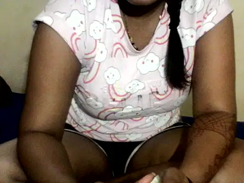 Snapshot of Sakina77 chatting on 03-26-26, 06:35 Sakina77 online show from 03-26-26, 06:35