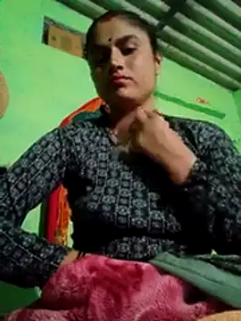 Snapshot of Miya_jaan chatting on 02-06-26, 02:42 Miya jaan online show from 02-06-26, 02:42