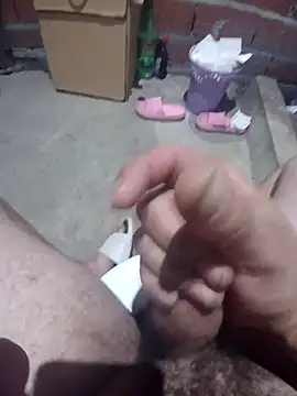 Snapshot of elvergon23139 chatting on 03-01-26, 10:06 elvergon23139 online show from 03-01-26, 10:06