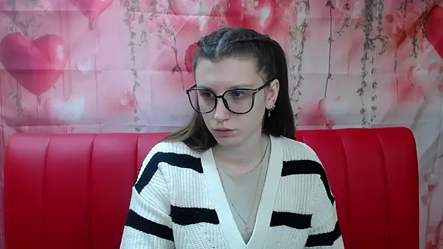 Snapshot of LilianaShine chatting on 02-09-26, 06:50 LilianaShine online show from 02-09-26, 06:50