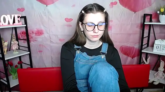 Snapshot of LilianaShine chatting on 03-02-26, 06:14 LilianaShine online show from 03-02-26, 06:14